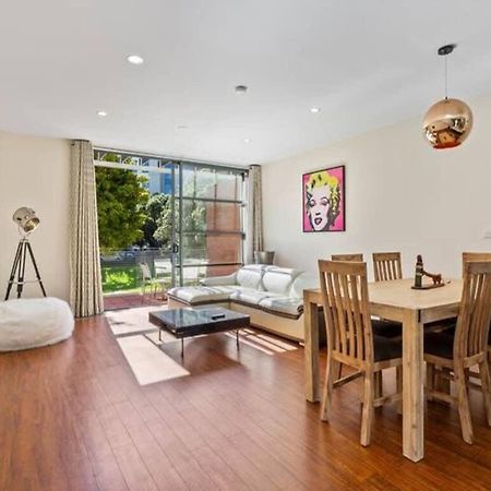 Sleek Modern Pad Next To Spark Arena Free Parking Окленд Екстер'єр фото