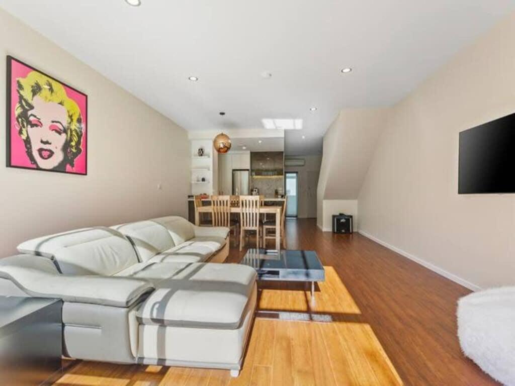 Sleek Modern Pad Next To Spark Arena Free Parking Окленд Екстер'єр фото